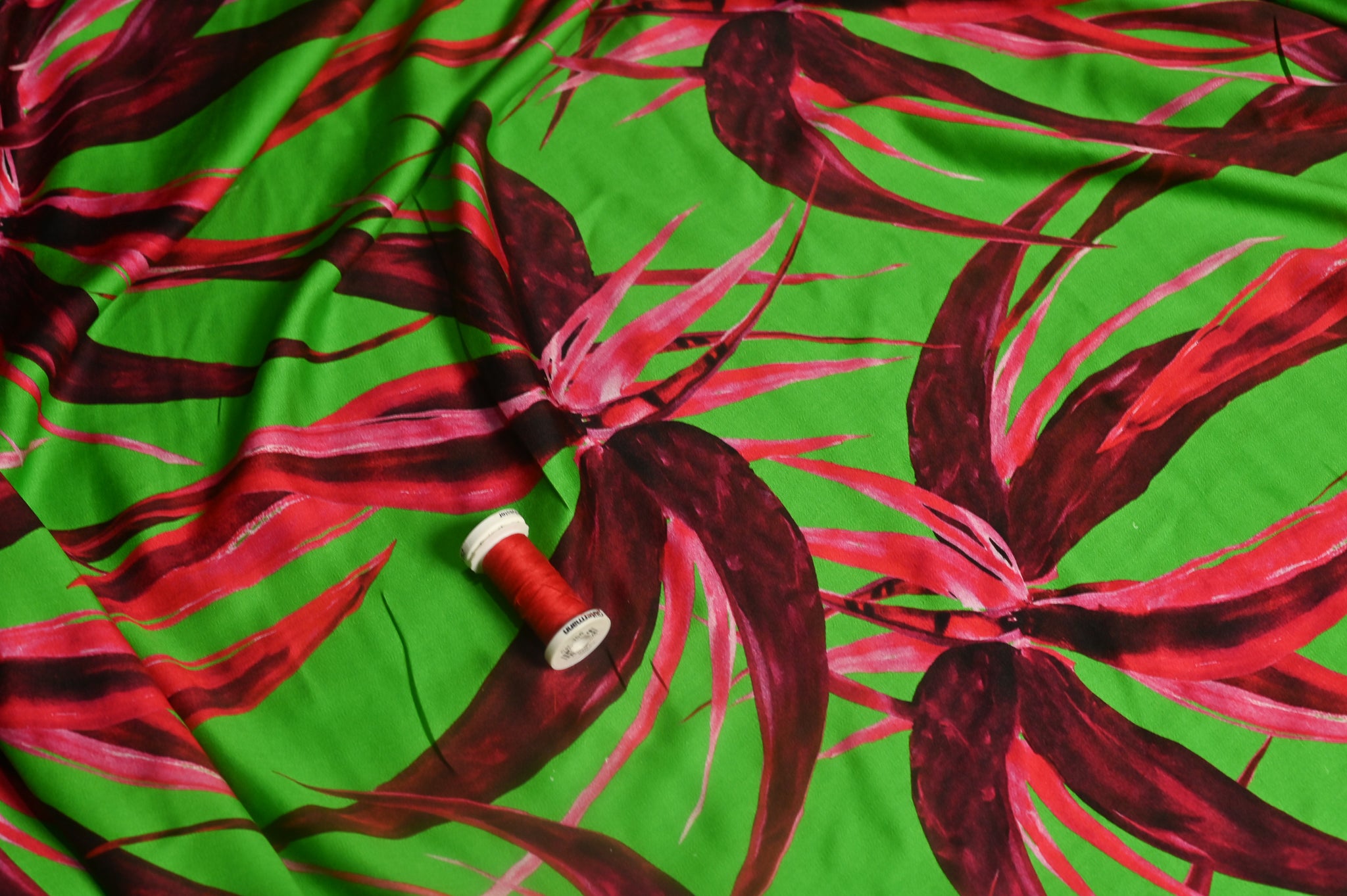 Greenish Red Giants - Viscose