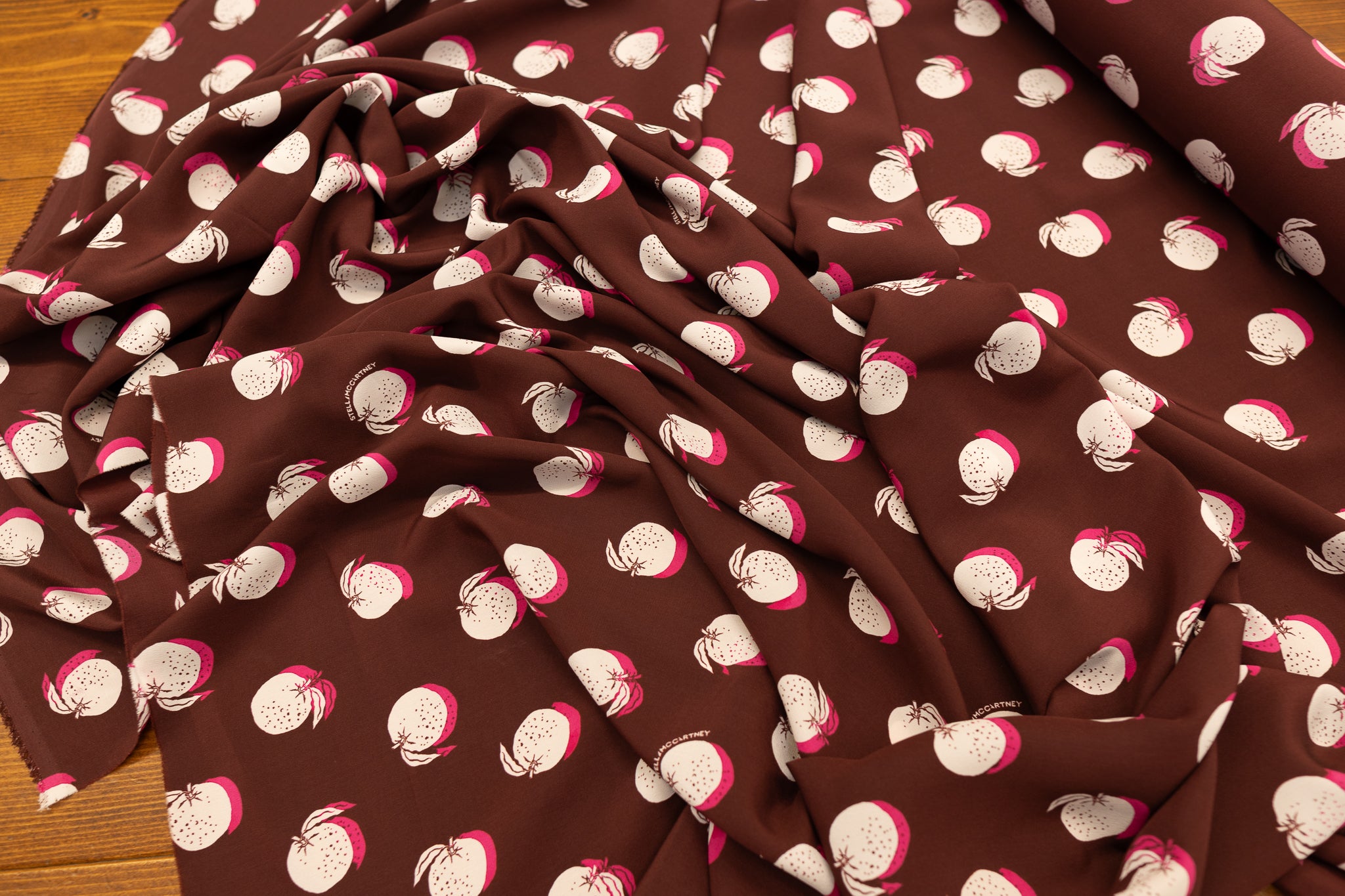 REMNANT - Hey Satsuma The Second(Maroon) - Silk (2.40mts at £85) (Copy)