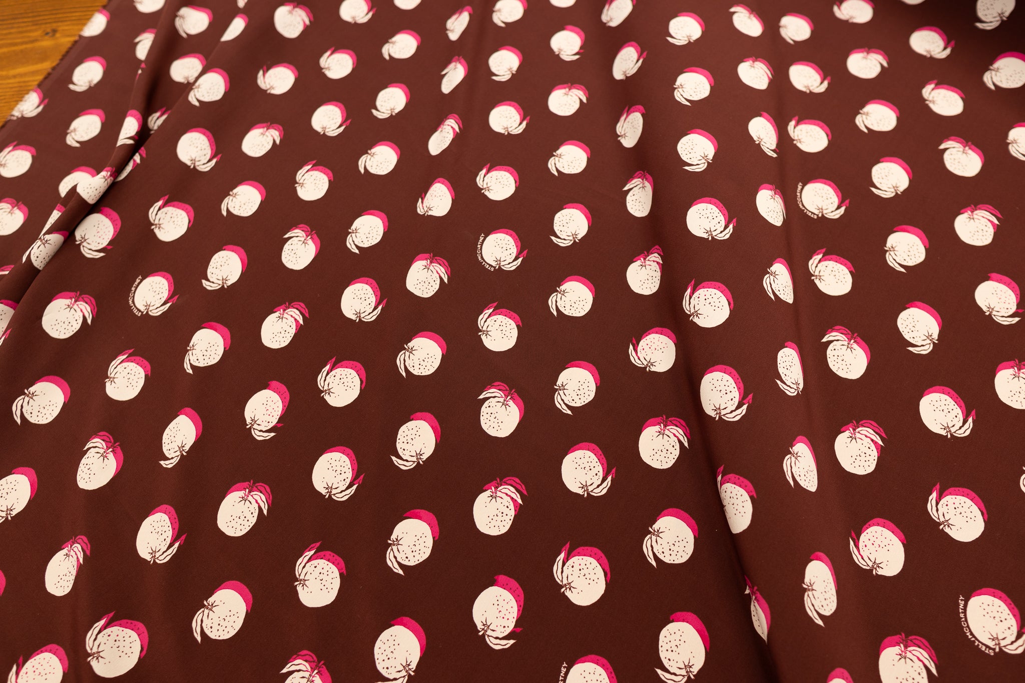 REMNANT - Hey Satsuma The Second(Maroon) - Silk (2.40mts at £85) (Copy)