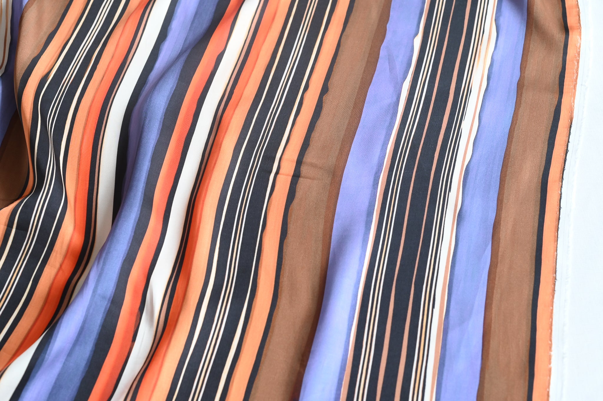REMNANT - Couple Of Random Sized Lines - Viscose - 1.50mts