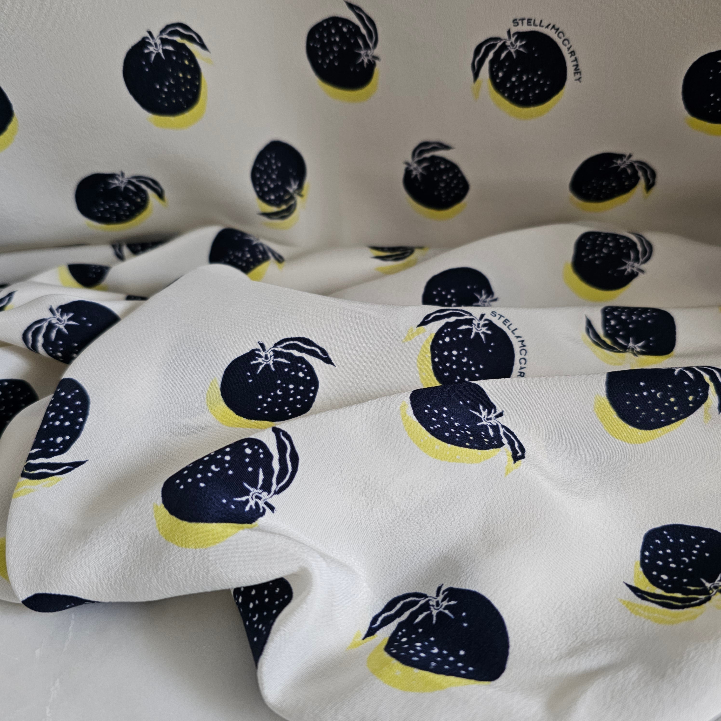 REMNANT - Hey Satsuma (White) - Silk (85cm at £30)