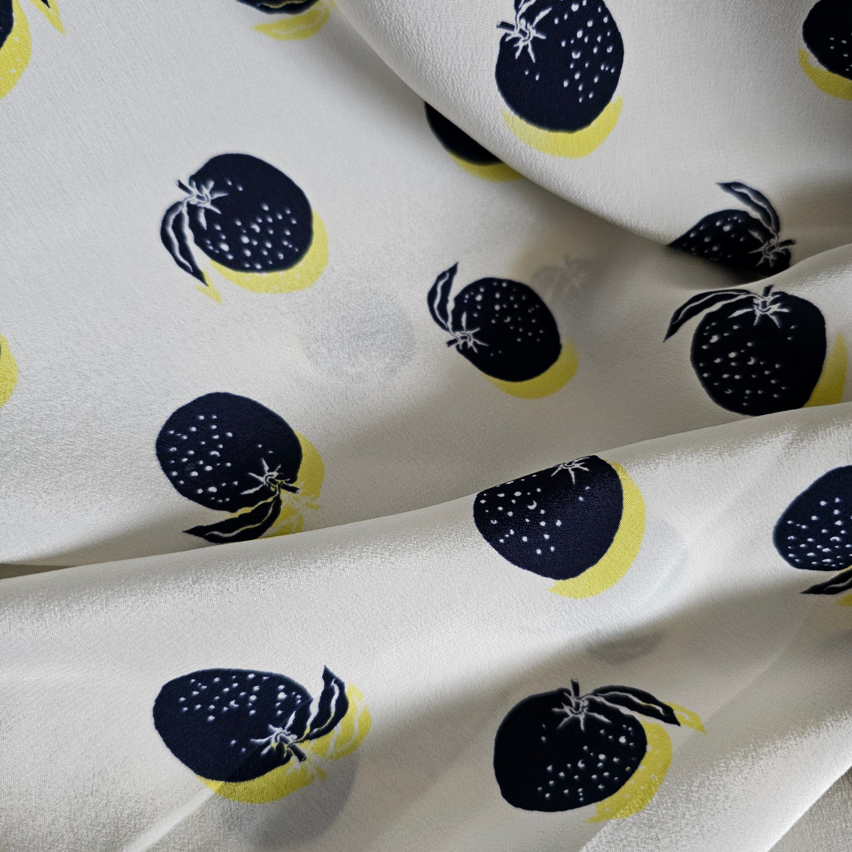REMNANT - Hey Satsuma (White) - Silk (85cm at £30)