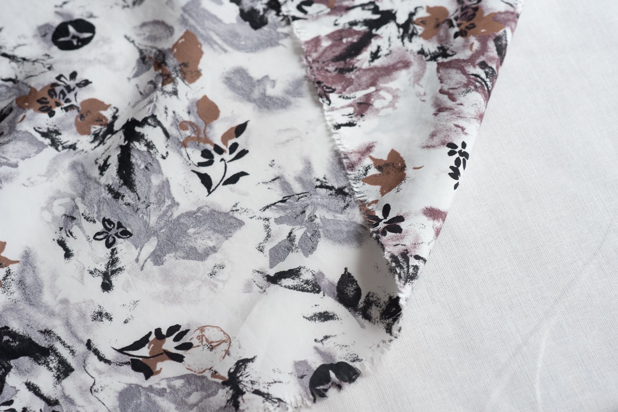 REMNANT - Brown Everywhere - Cotton (2mts at 34)