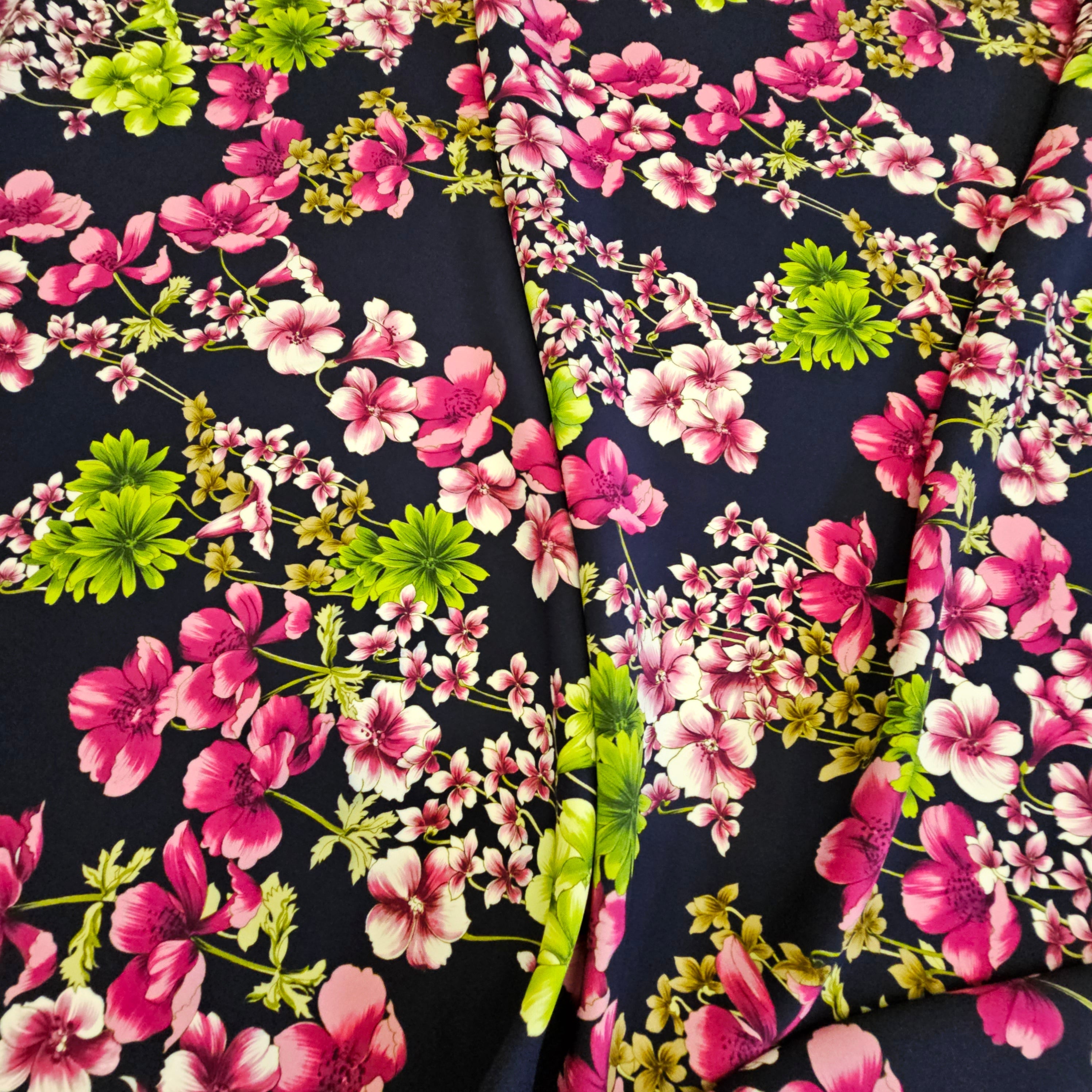 REMNANT - Quick Its The Florals Again - Viscose - 1mt