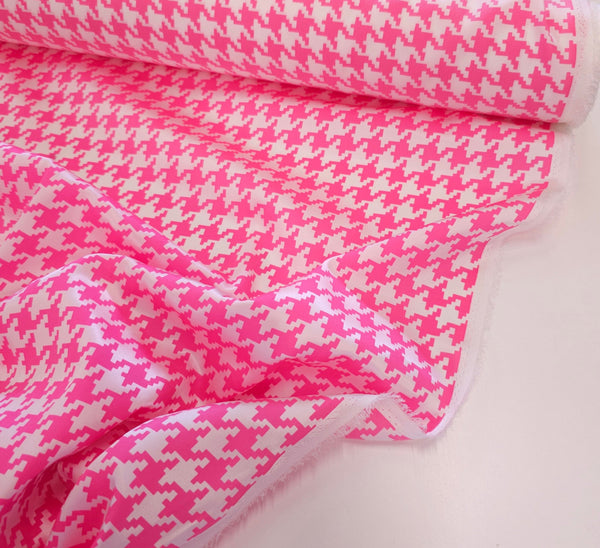 REMNANT - A Girly Houndstooth Approach- Silk (3.55mts)