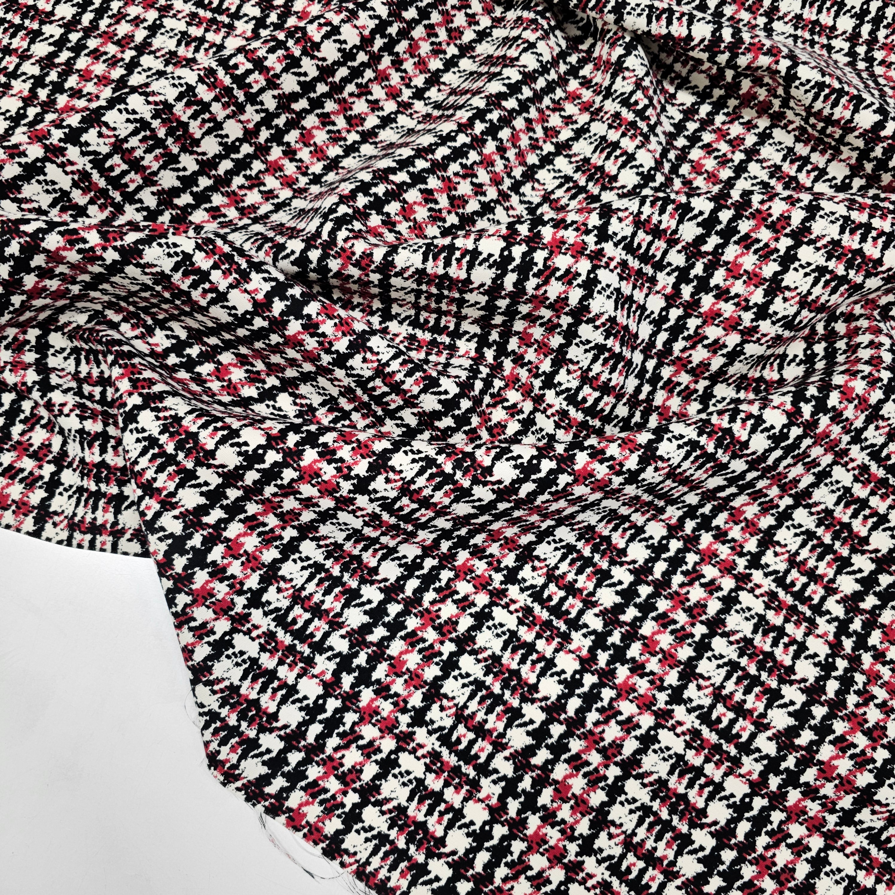 REMNANT - Visions of Houndstooth-  Wool (3.60mts at