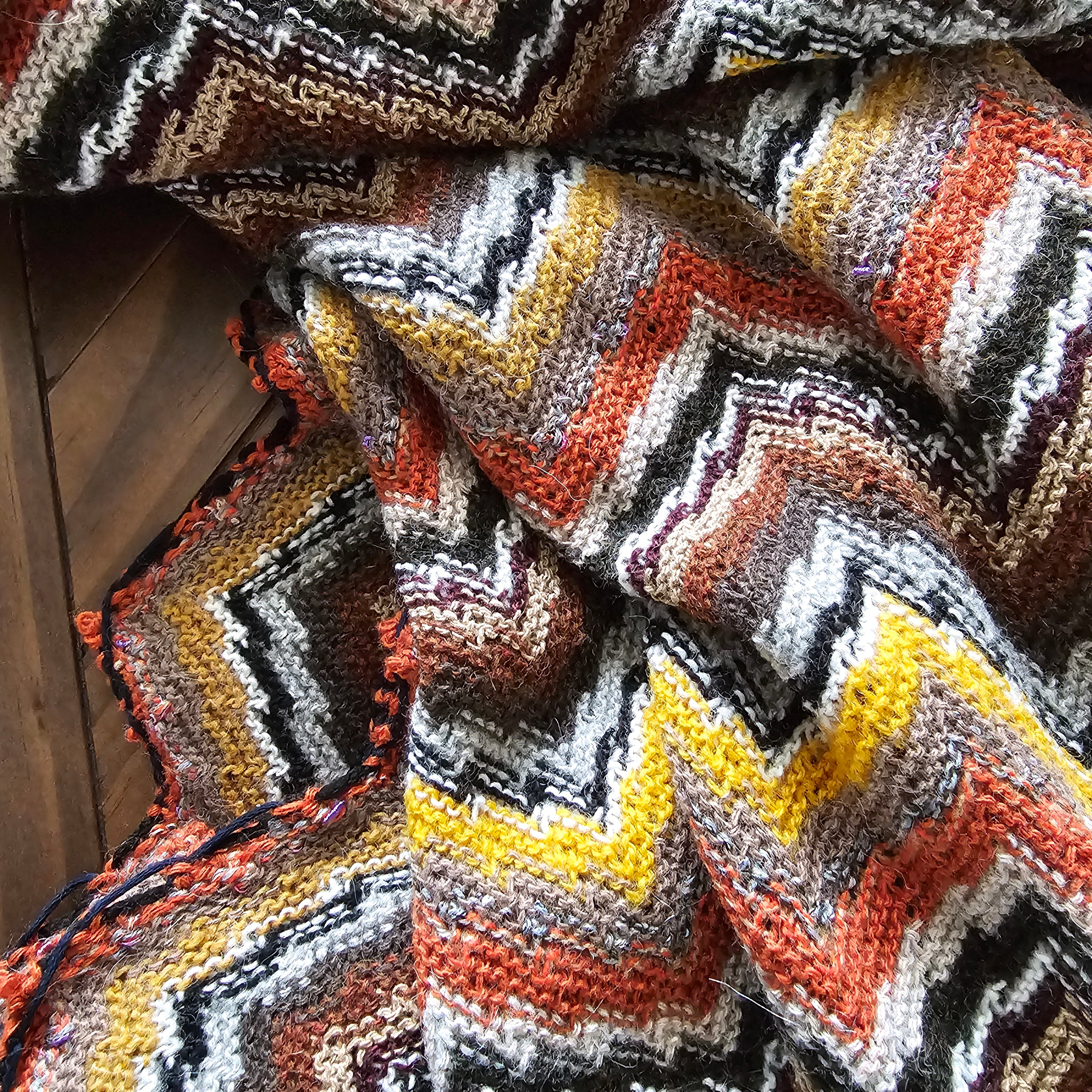 REMNANT - Honey, I see pyramids (Large Chevron)  - Browns and Orange - 2.8mts