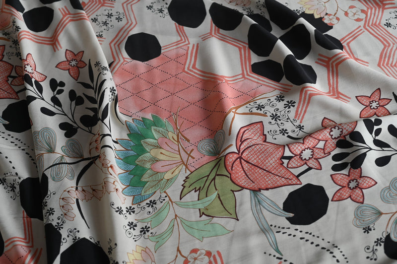 REMNANT - Get Your Camera Out - Viscose - 2.75mts