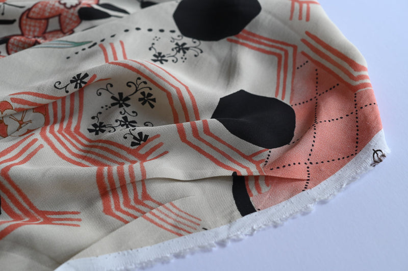 REMNANT - Get Your Camera Out - Viscose - 2.75mts