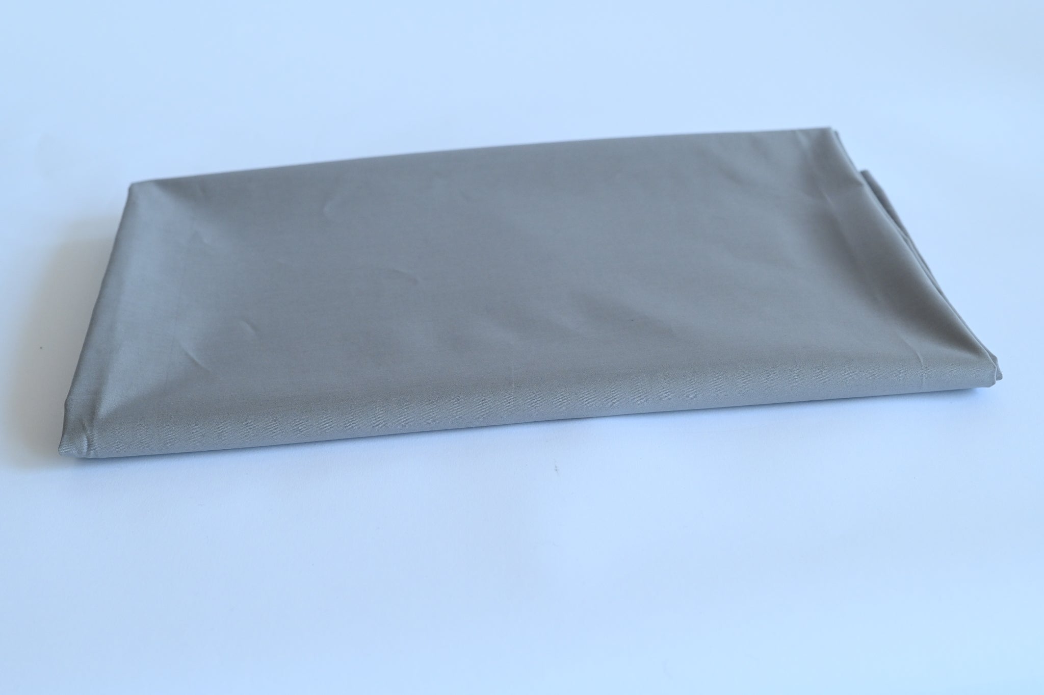 Plainly With A Shine (Light Grey) - Cotton