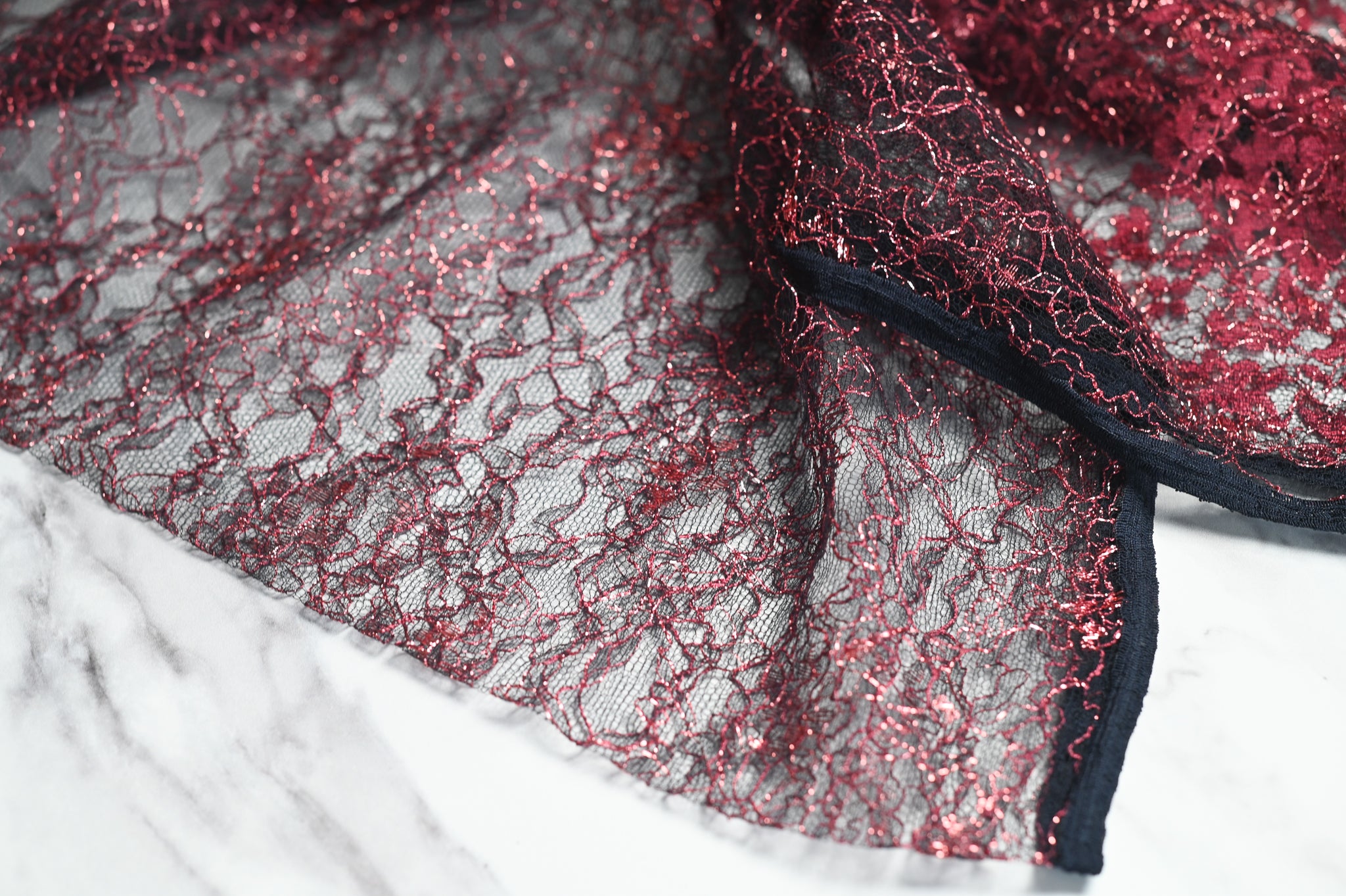 French Delicate Beauty (Shades of Red) - Viscose Polyamide