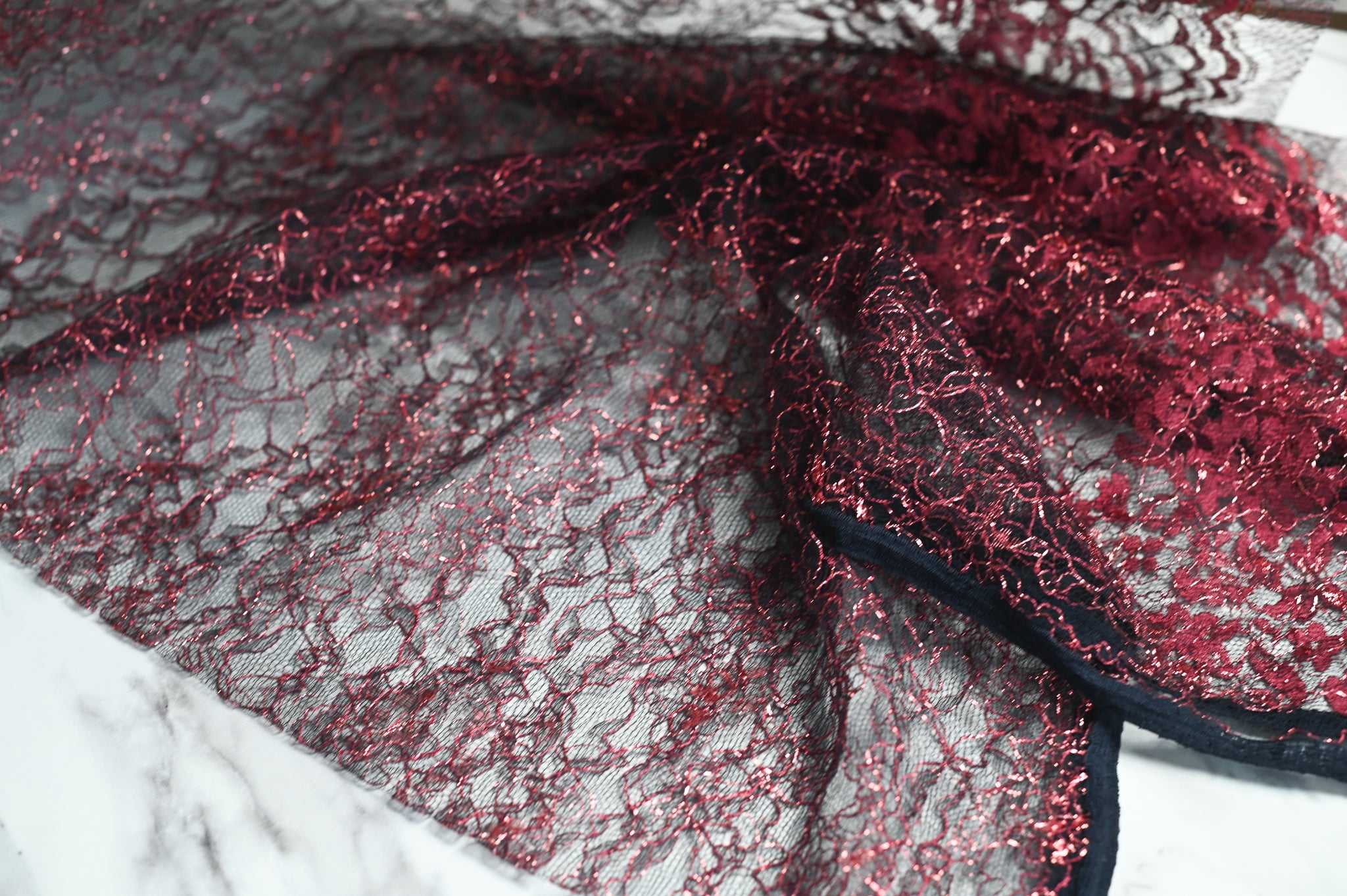 French Delicate Beauty (Shades of Red) - Viscose Polyamide