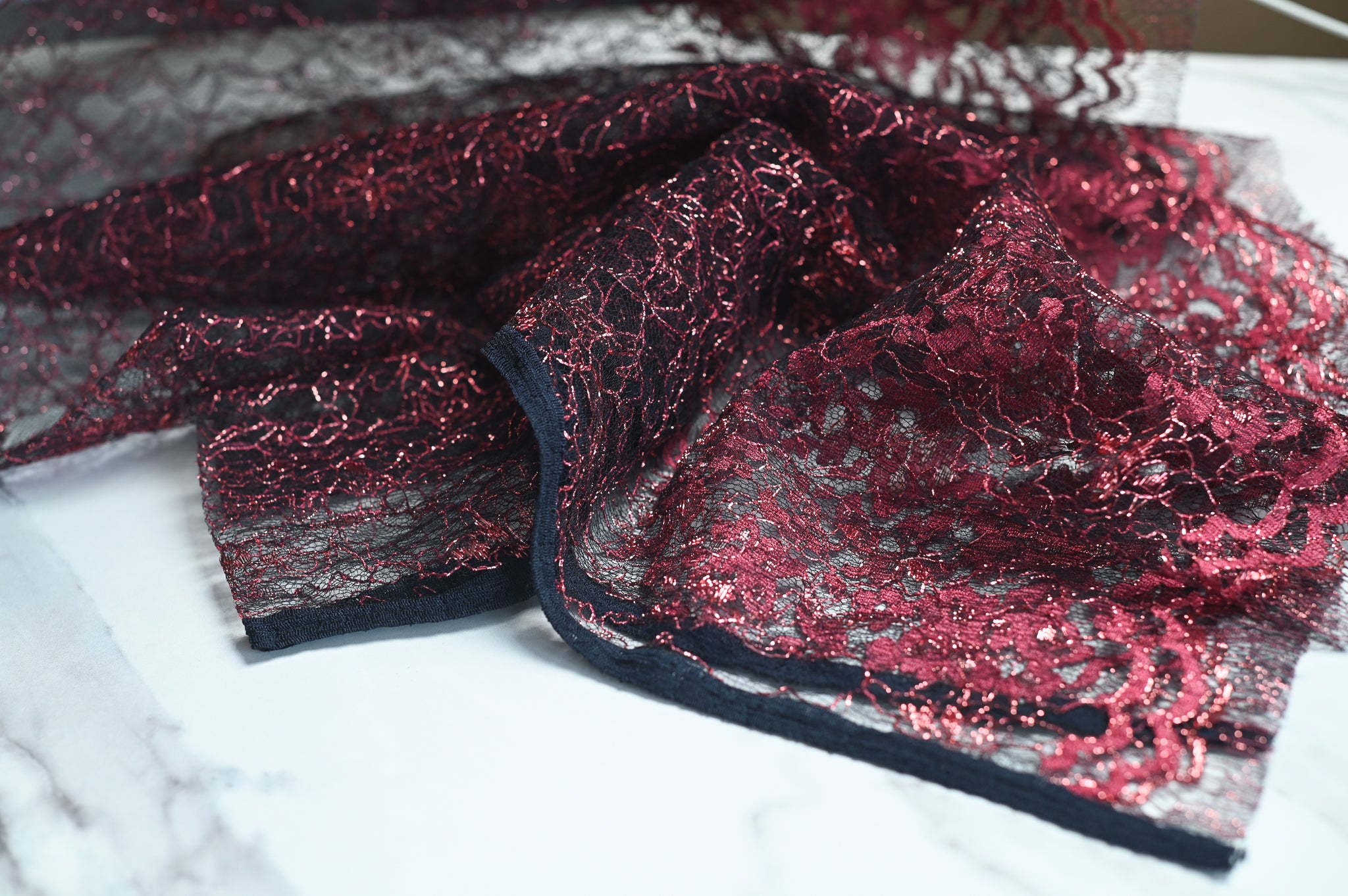 French Delicate Beauty (Shades of Red) - Viscose Polyamide