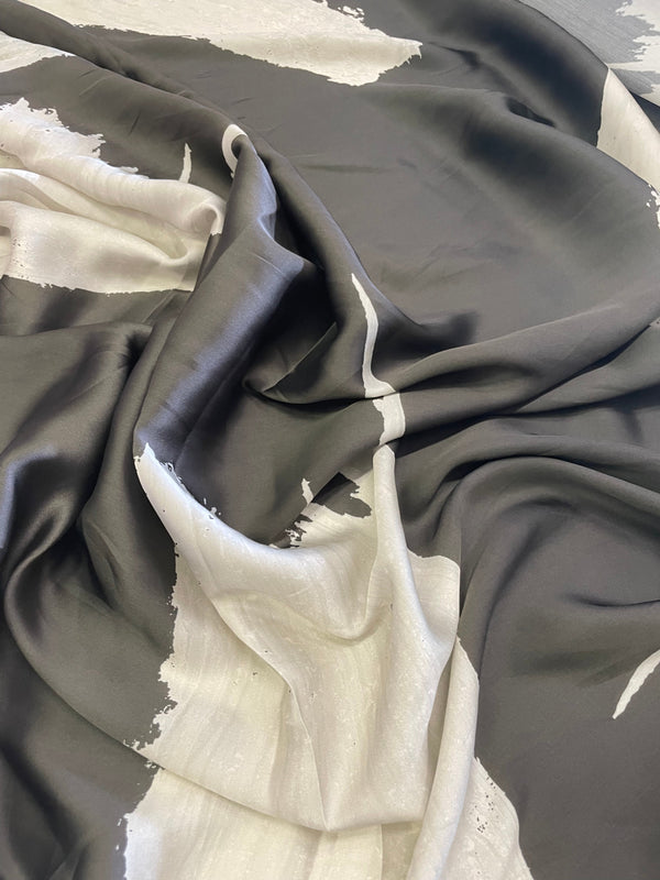 REMNANT - Brushstrokes For Life (Grey) - Viscose - 1.30mts