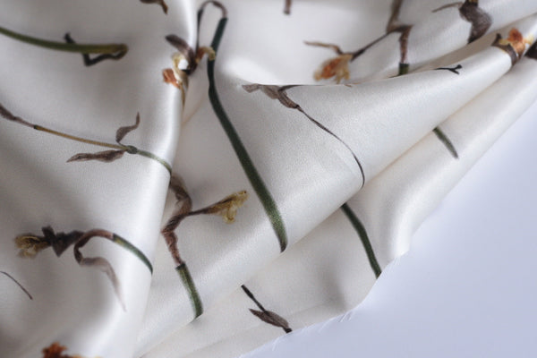 REMNANT - Acrobatic Flowers For Yours Truly - Silk Satin - 2.15mts