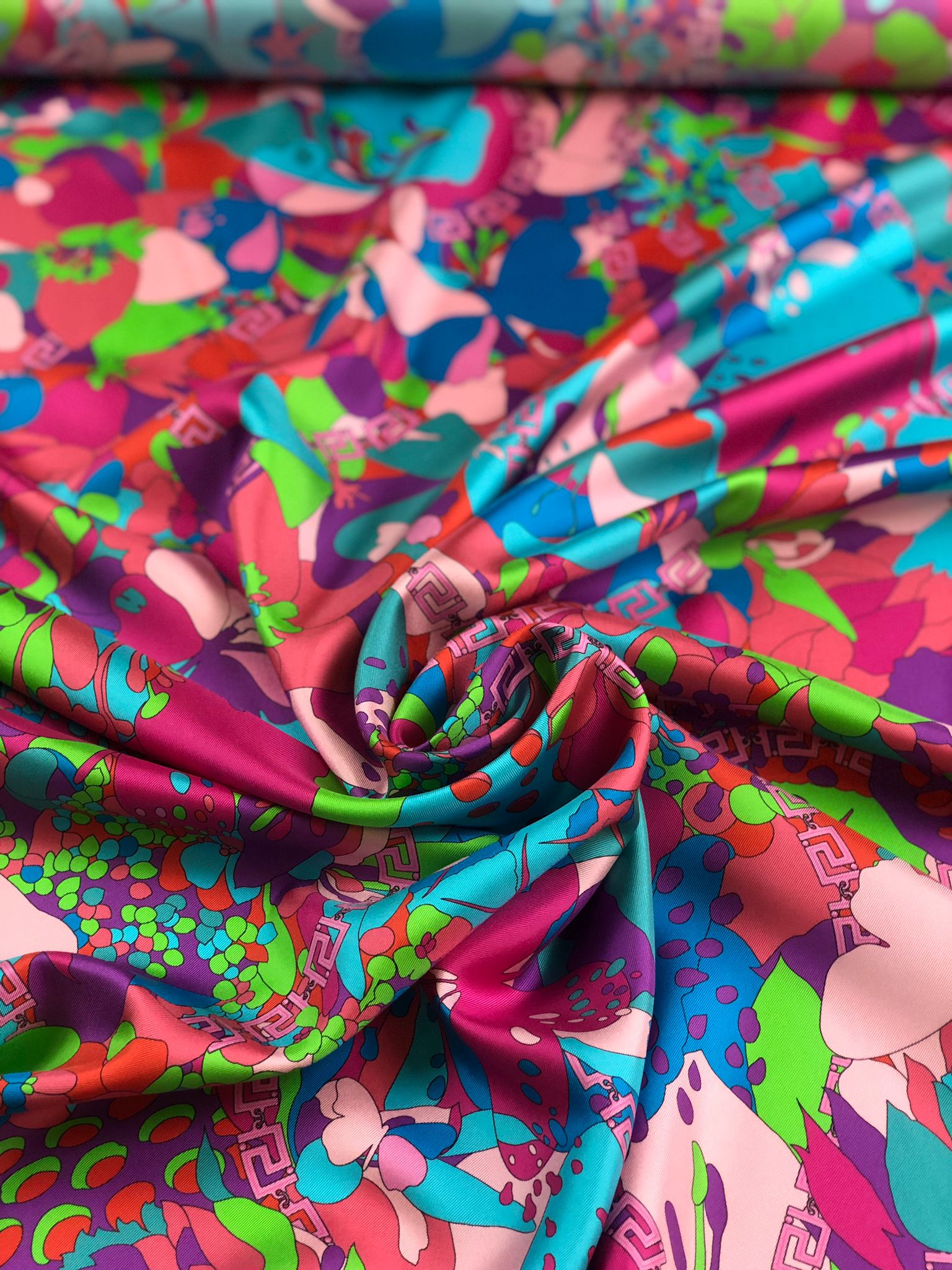 Look Closer   - Silk Twill