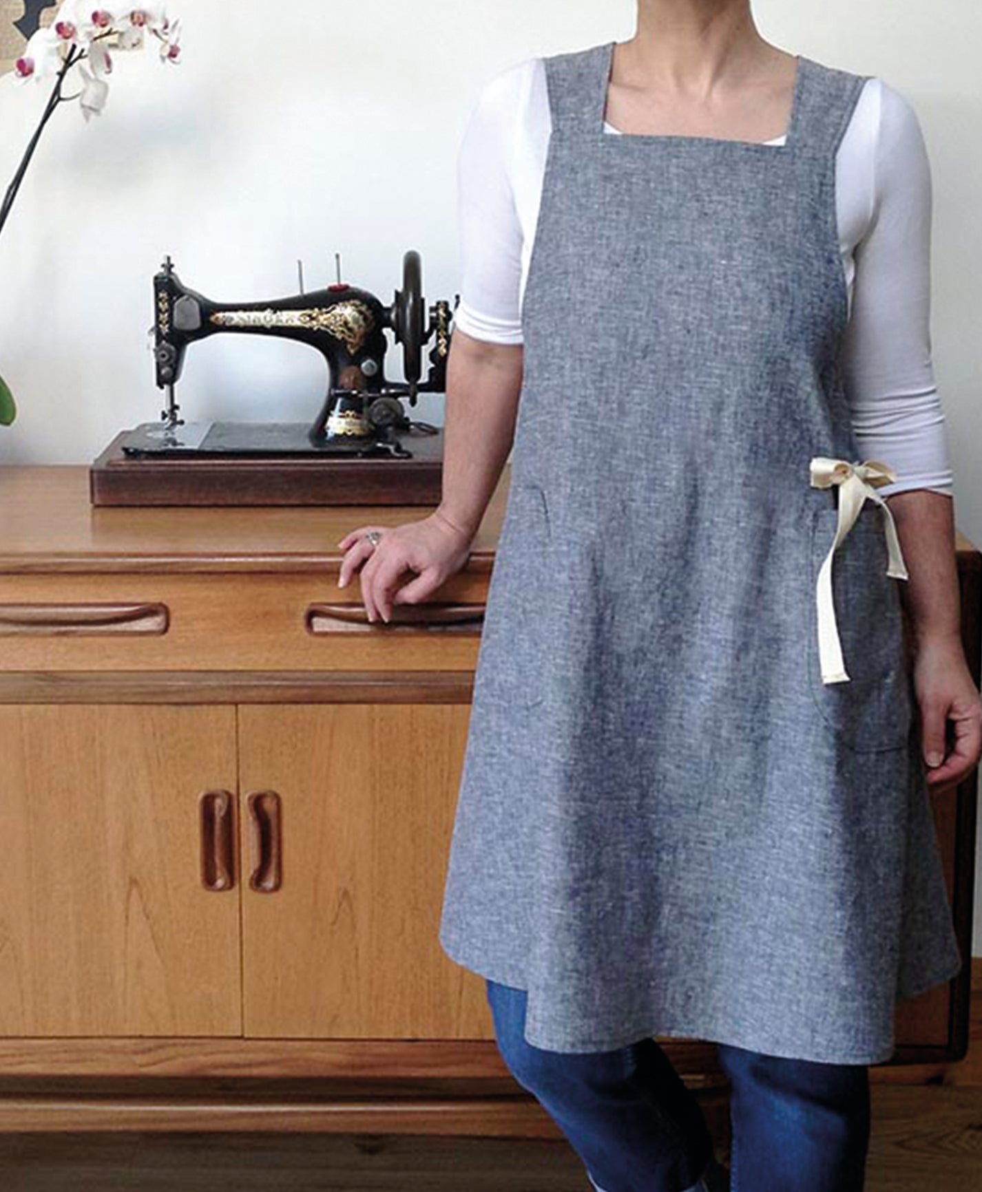 The Maria Apron Pattern- Maven Patterns - Selvedge and Bolts