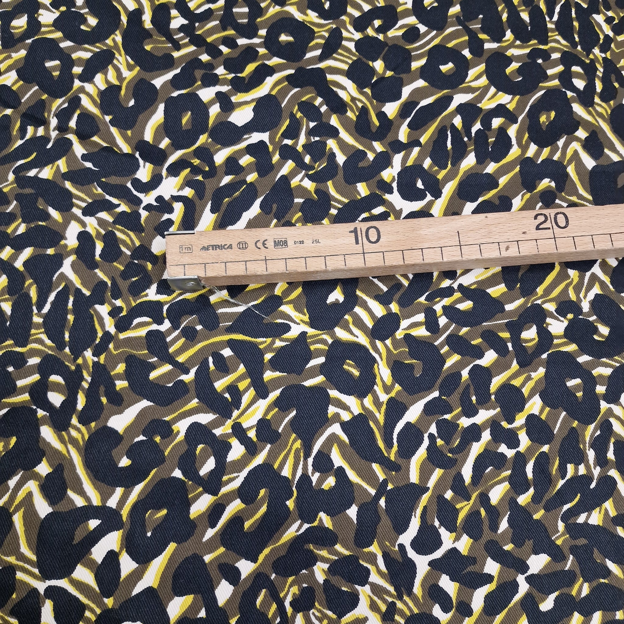 REMNANT - Familiar But Different - Cotton (1.9mts at
