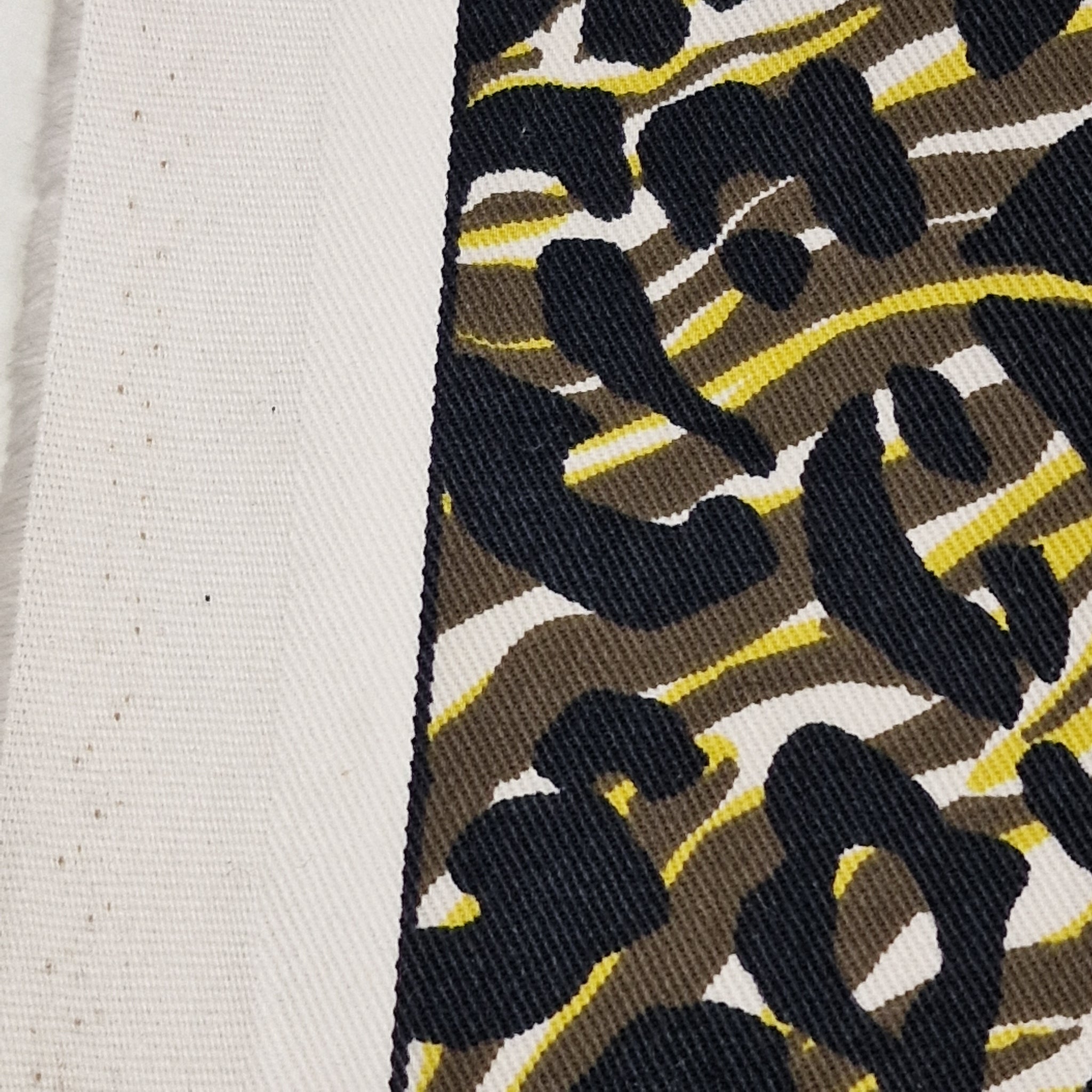 REMNANT - Familiar But Different - Cotton (1.9mts at