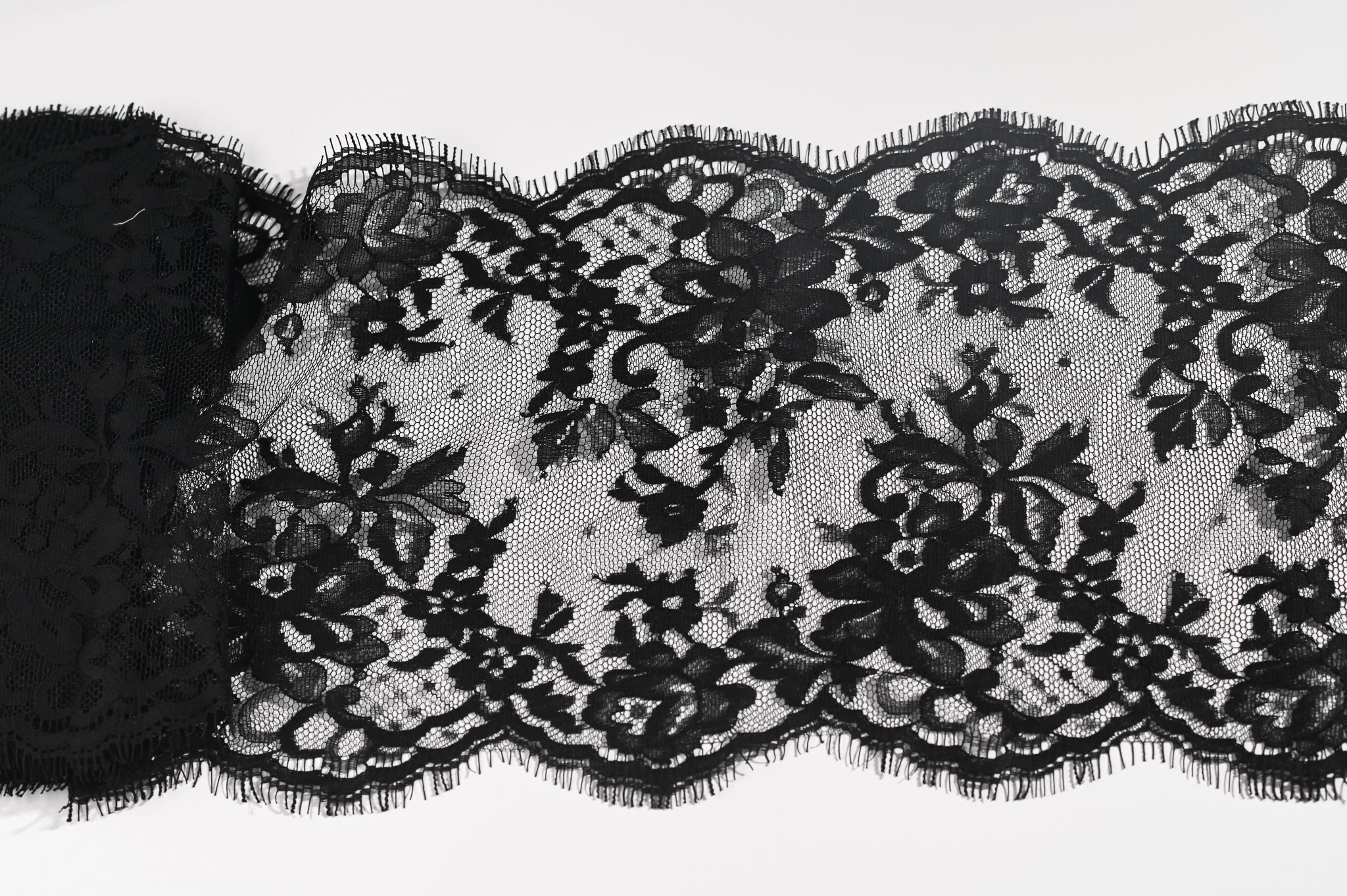 Floral Wave Lace Trim (Black) - 245mm