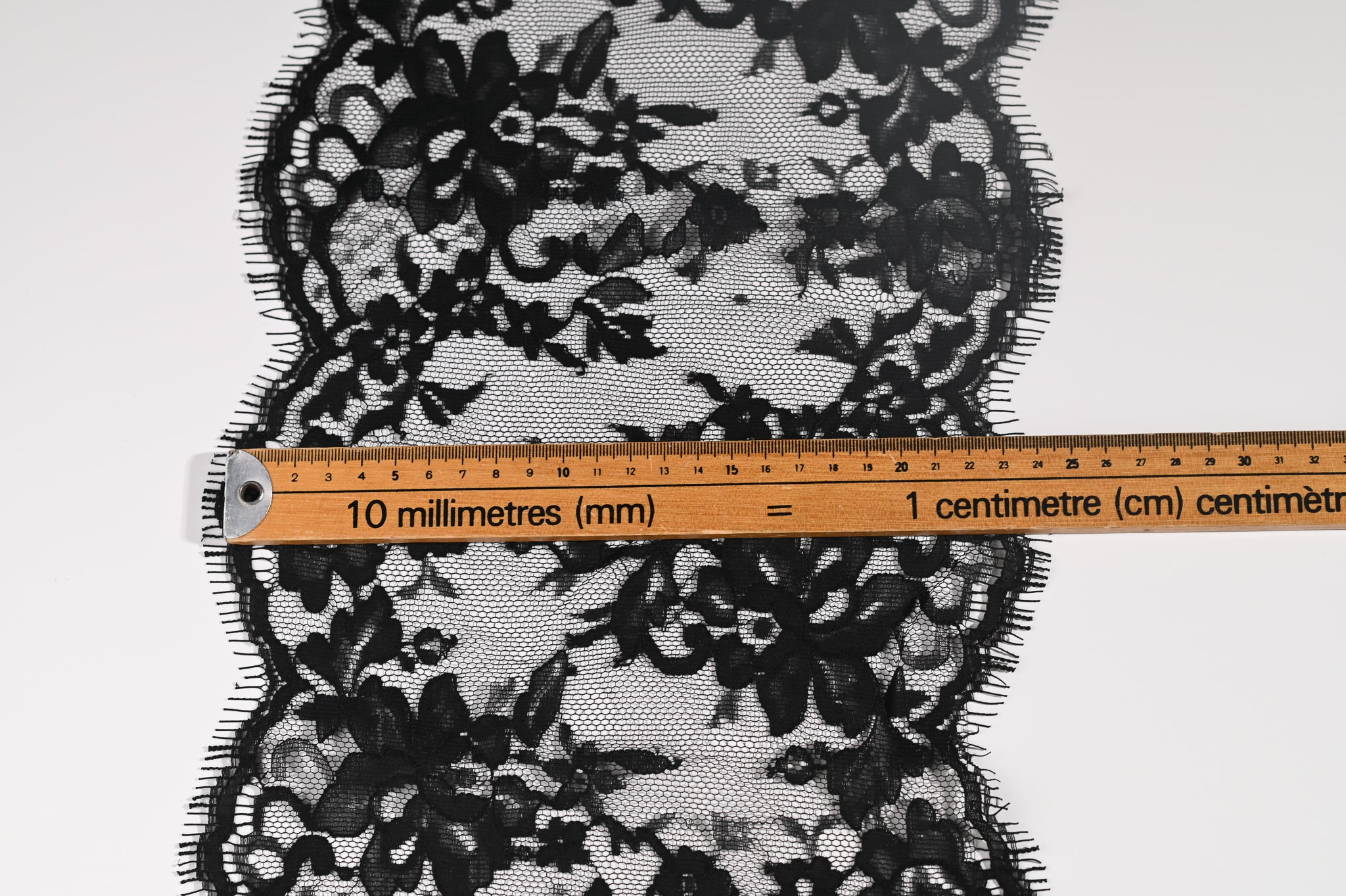 Floral Wave Lace Trim (Black) - 245mm