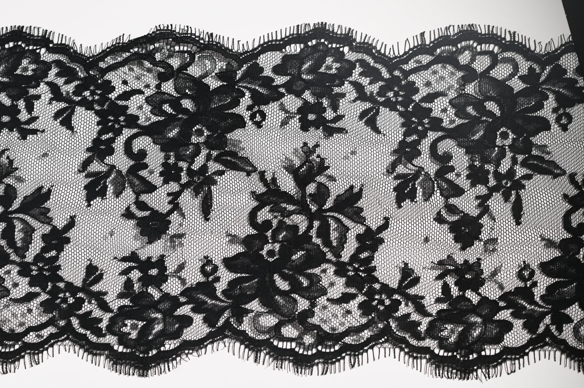 Floral Wave Lace Trim (Black) - 245mm