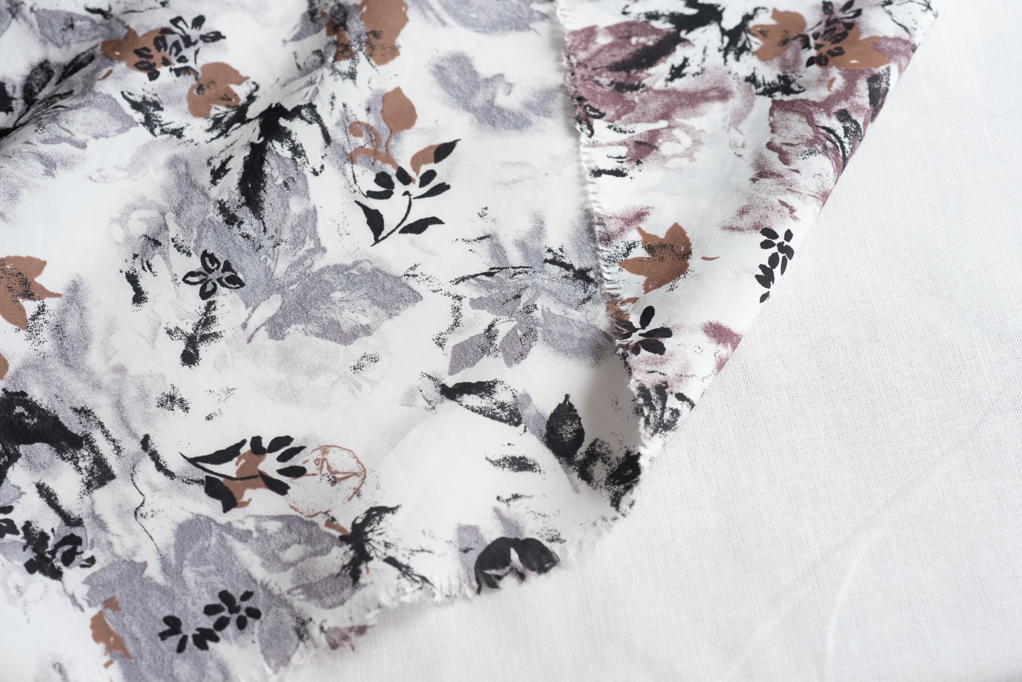 REMNANT - Brown Everywhere - Cotton (2mts at 34)