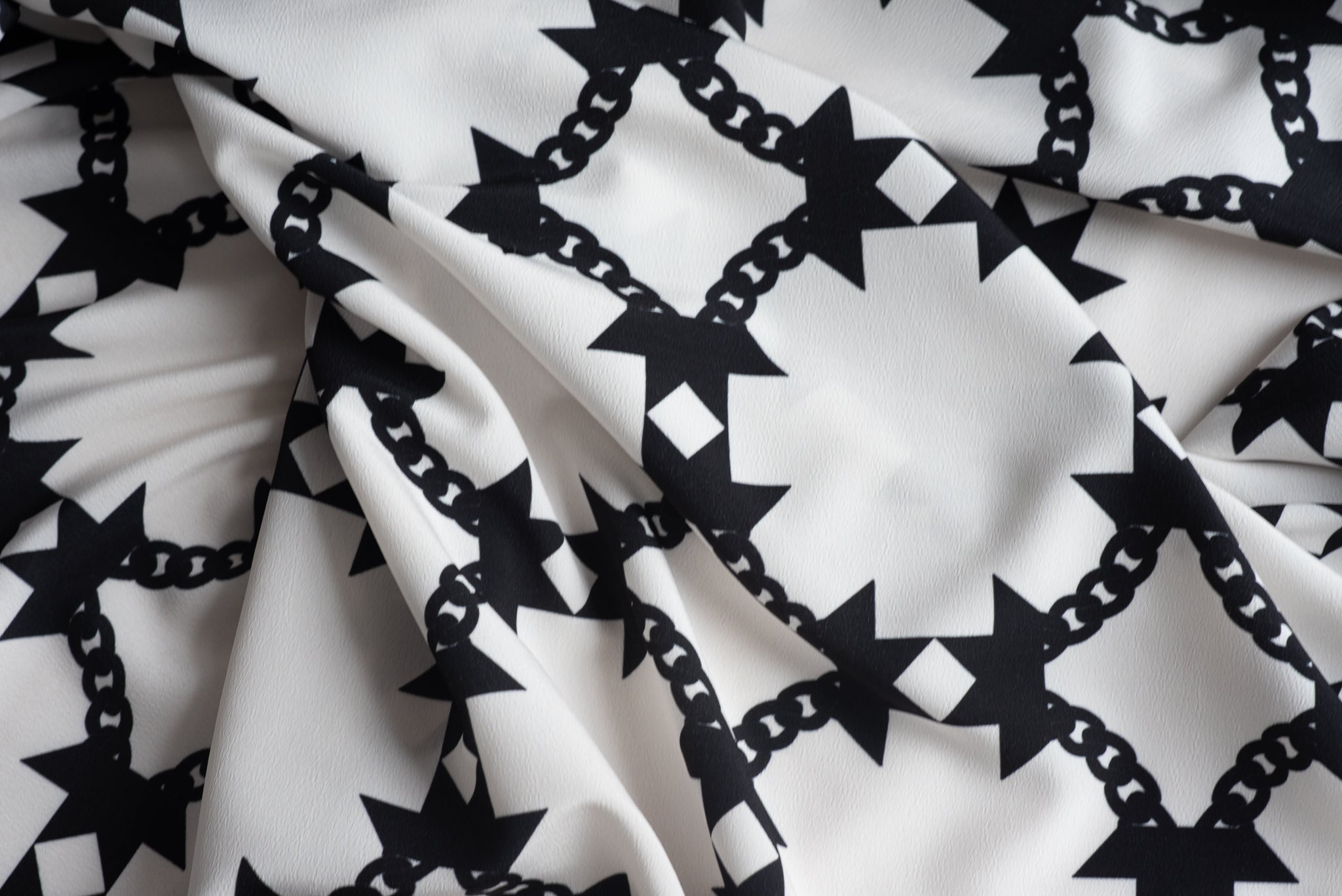REMNANT - Interlocked Goodness - Viscose (2.5 mts at £40)