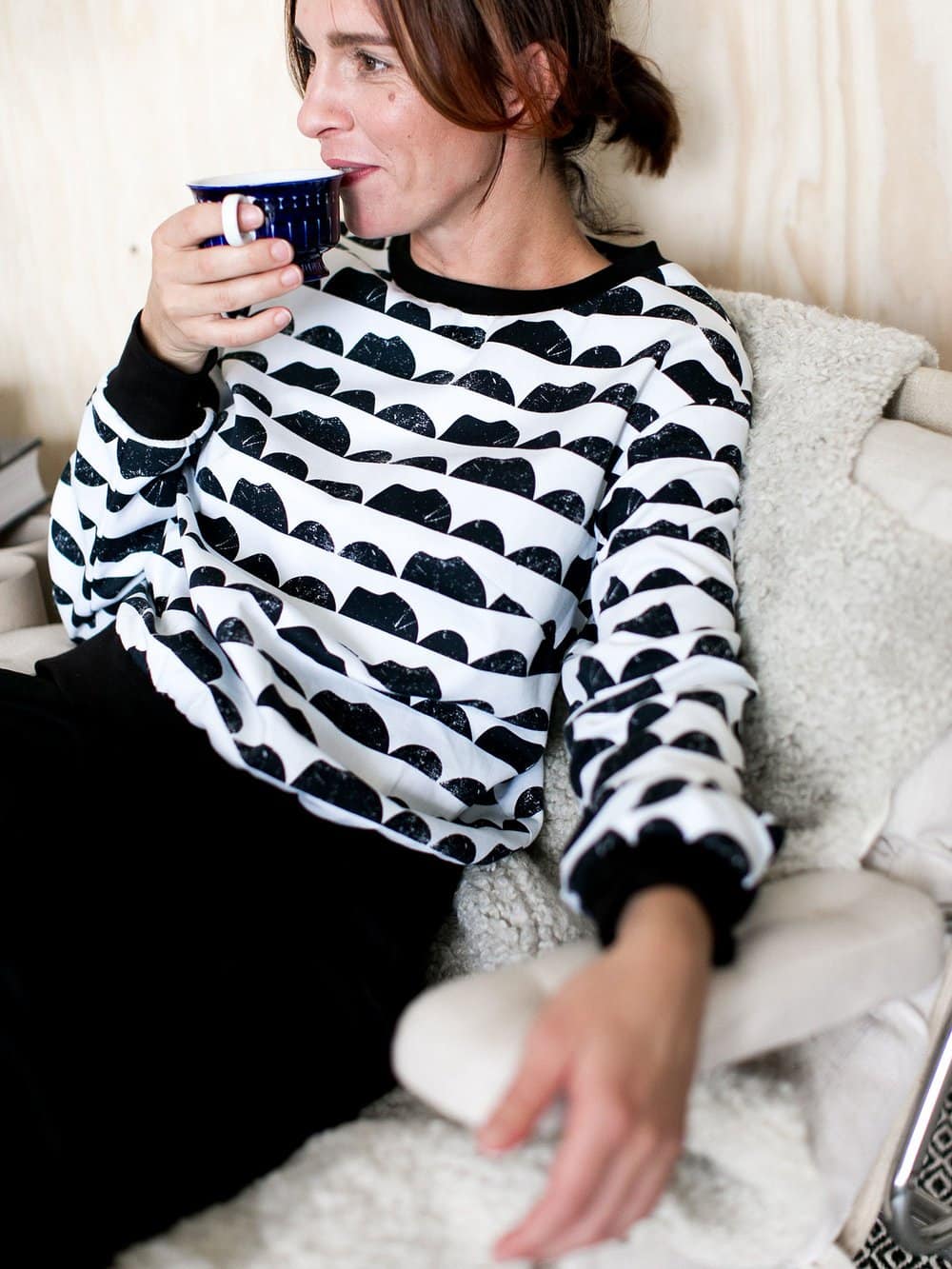 HIGH CUFF SWEATER  - Assembly Line Patterns