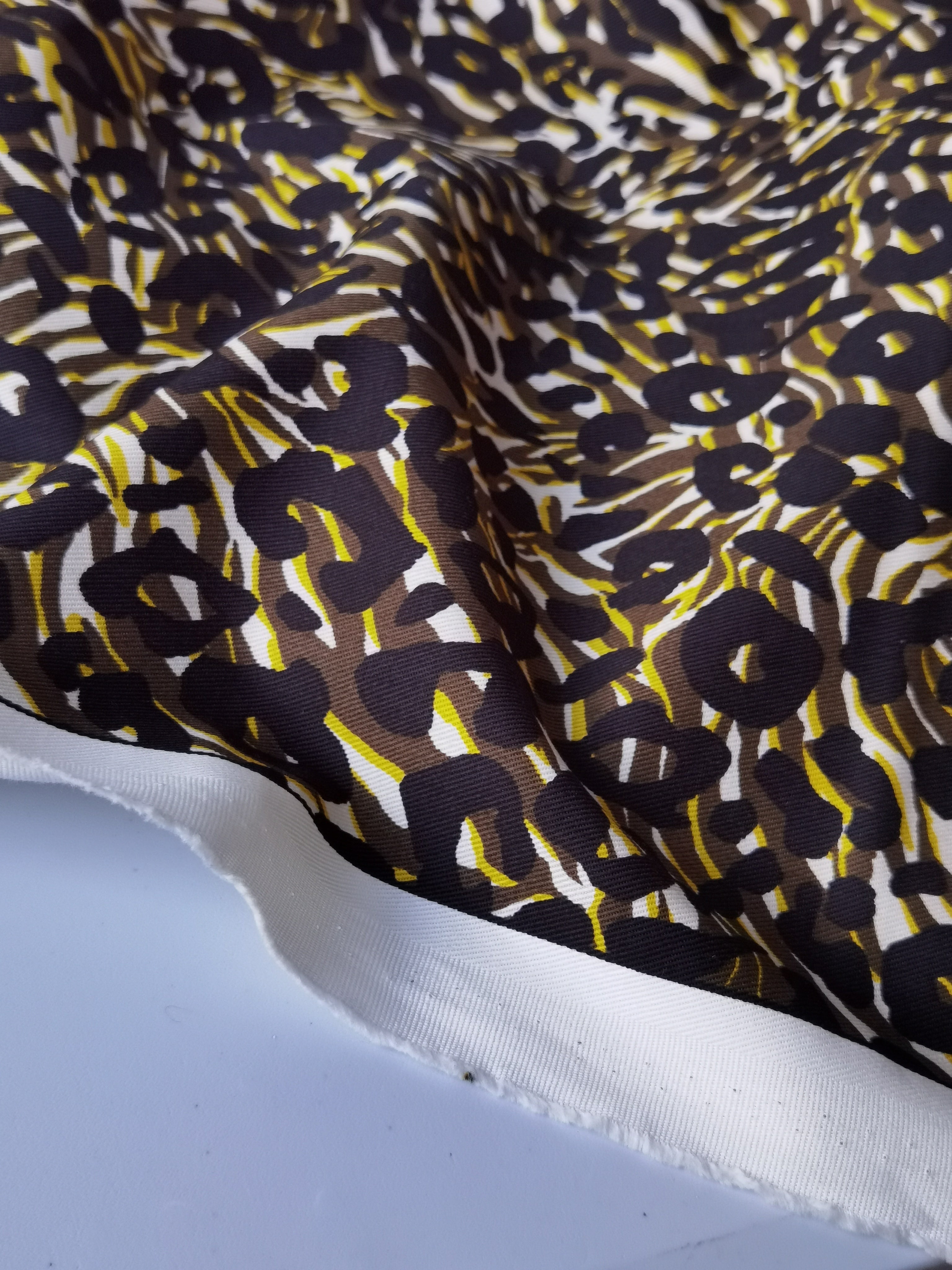 REMNANT - Familiar But Different - Cotton (1.9mts at